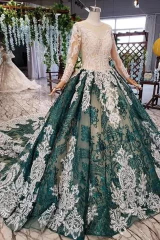 Green Long Sleeves Ball Gown Lace Prom Dress with Appliques Long Quinceanera Dress