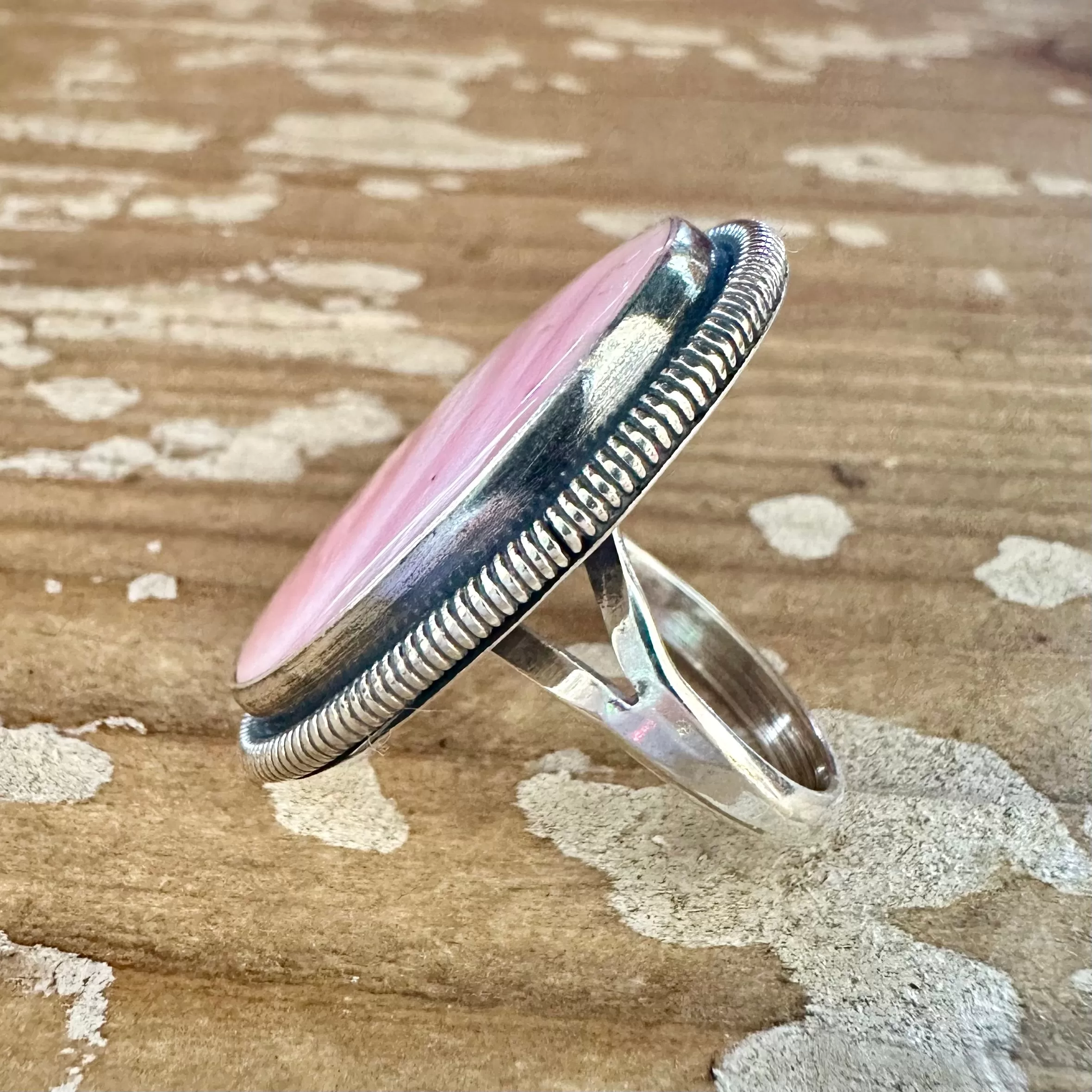 WYDELL BILLIE Navajo Pink Conch Shell and Sterling Silver Oval Ring  Size 7 Adjustable